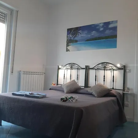 Il Veliero Konukevi Cefalù